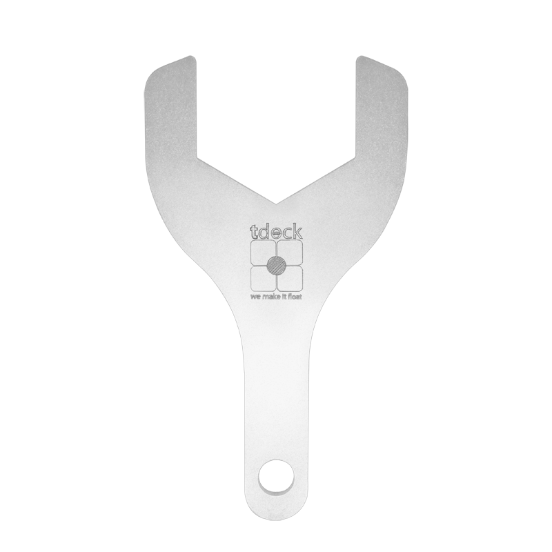 Floating pontoon tool for lug connector